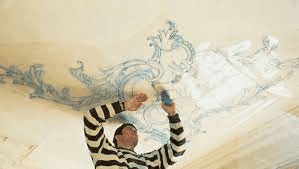 حفظ آثار گذشته با گچ آهکی