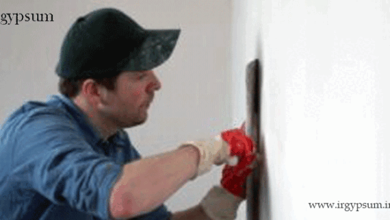 گچکاری دیوار با گچ سفید