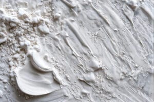 پودر گچ به همراه مواد ضد آب پلیمری